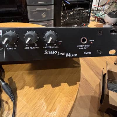 RM203 10-Channel Line Mixer image 5