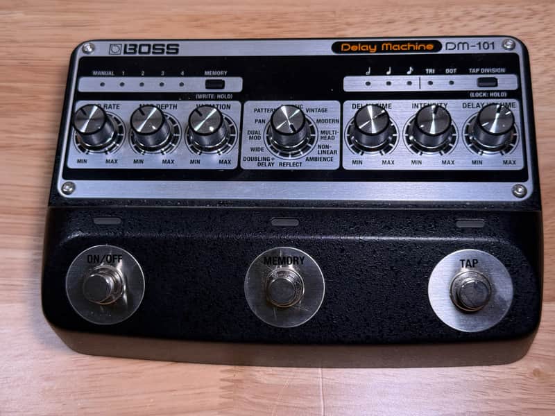Boss DM-101 Delay Machine