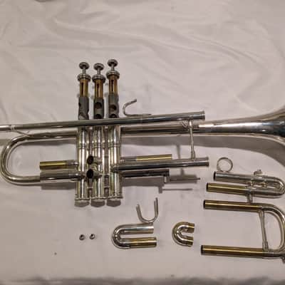Bach Stradivarius 180S37 Trumpet with Original Case image 12