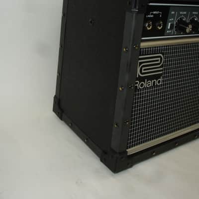 Roland JC-22 Jazz Chorus 30-Watt 2x6.5" Stereo Guitar Combo Amp image 2