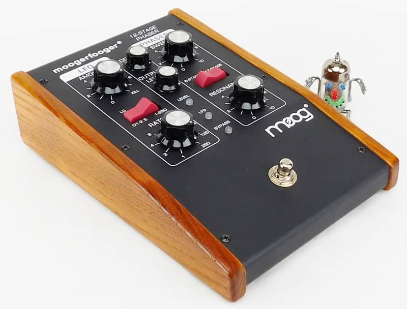 Moog Moogerfooger MF-103 12-Stage Phaser + Fast Neuwertig + OVP + 1,5J Garantie image 1