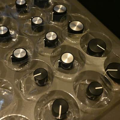 Resor 2525 Rotary DJ Mixer 2024 - Black wood with bronze metal top image 8