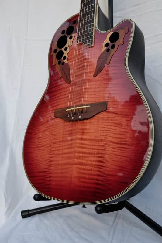 Ovation Celebrity Deluxe CC-268 1994 Wineburst w/original
