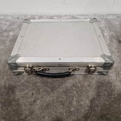 Unbranded Metal Flight Case - 50CMX40CM Equipment Case - Rugged Protection - Very Good image 6