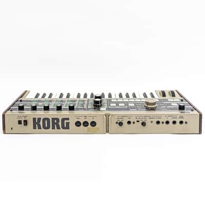 Korg microKORG 37-Key Analog Modeling Synthesizer & Vocoder – Power Supply & Mic image 4