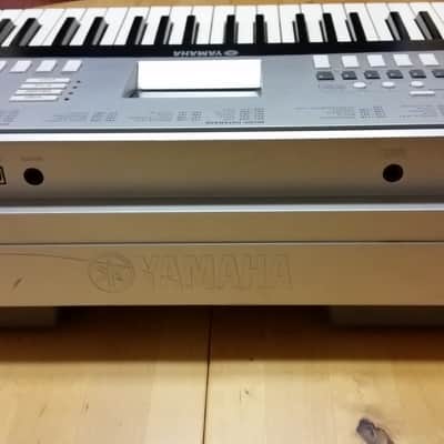 Yamaha DGX-520 88-Key Portable Grand Piano Black and Silver Bild 7