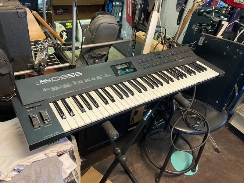 Yamaha ds55 late 1980s Synthesizer low battery image 1