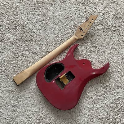 Dean Red HSH Guitar Basswood Body with Maple Neck, Rosewood Fingerboard image 3
