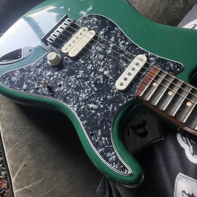 Squier Vintage Modified scalloped image 5