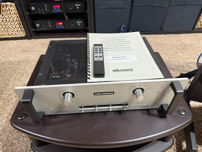 Audio Research LS16 All-Tube High Definition Stereo Preamplifier in excellent condition