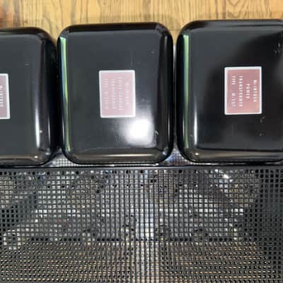 McIntosh MC 240 AMPLIFIER, The Legend 60's - black and chrome image 10
