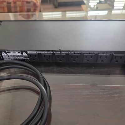 Furman M-8D Power Conditioner with Lights & Digital Meter image 5