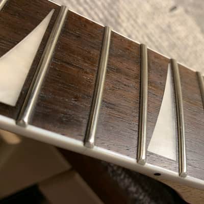 Jackson JS Series Rhoads RRV Black with White Bevels 6 String Thru image 8
