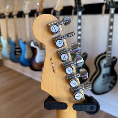 Fender American Elite Stratocaster with Rosewood Fretboard 2016 - 2019 - Aged Cherry Burst image 9