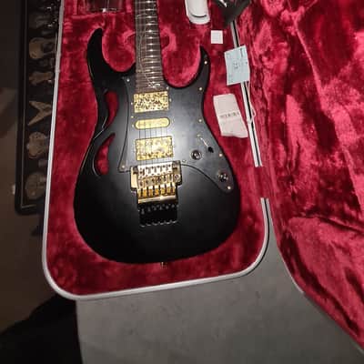 2025 Ibanez Pia Onyx Black 8 months old Steve Vai Signature image 2