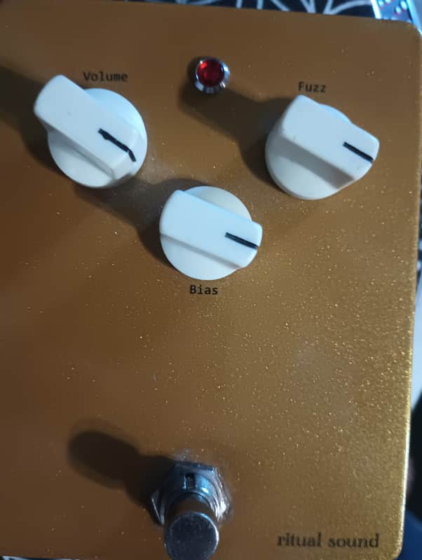 Ritual Sound Fuzz 2N2222 2025 - Gold kintsugi image 1