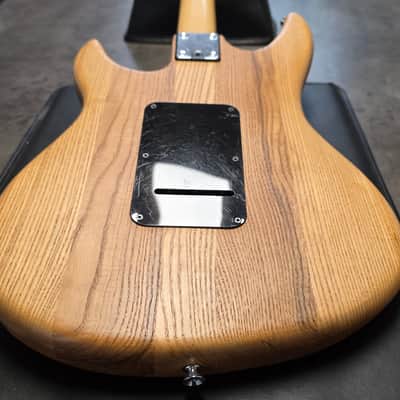 1985 Peavey Patriot Tremolo MADE IN USA Natural American Vintage 80s 1980's Super Strat with RARE original hard case image 11