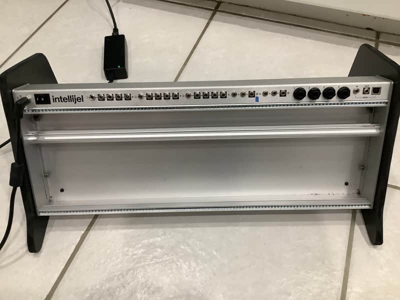 Intellijel 104HP Palette