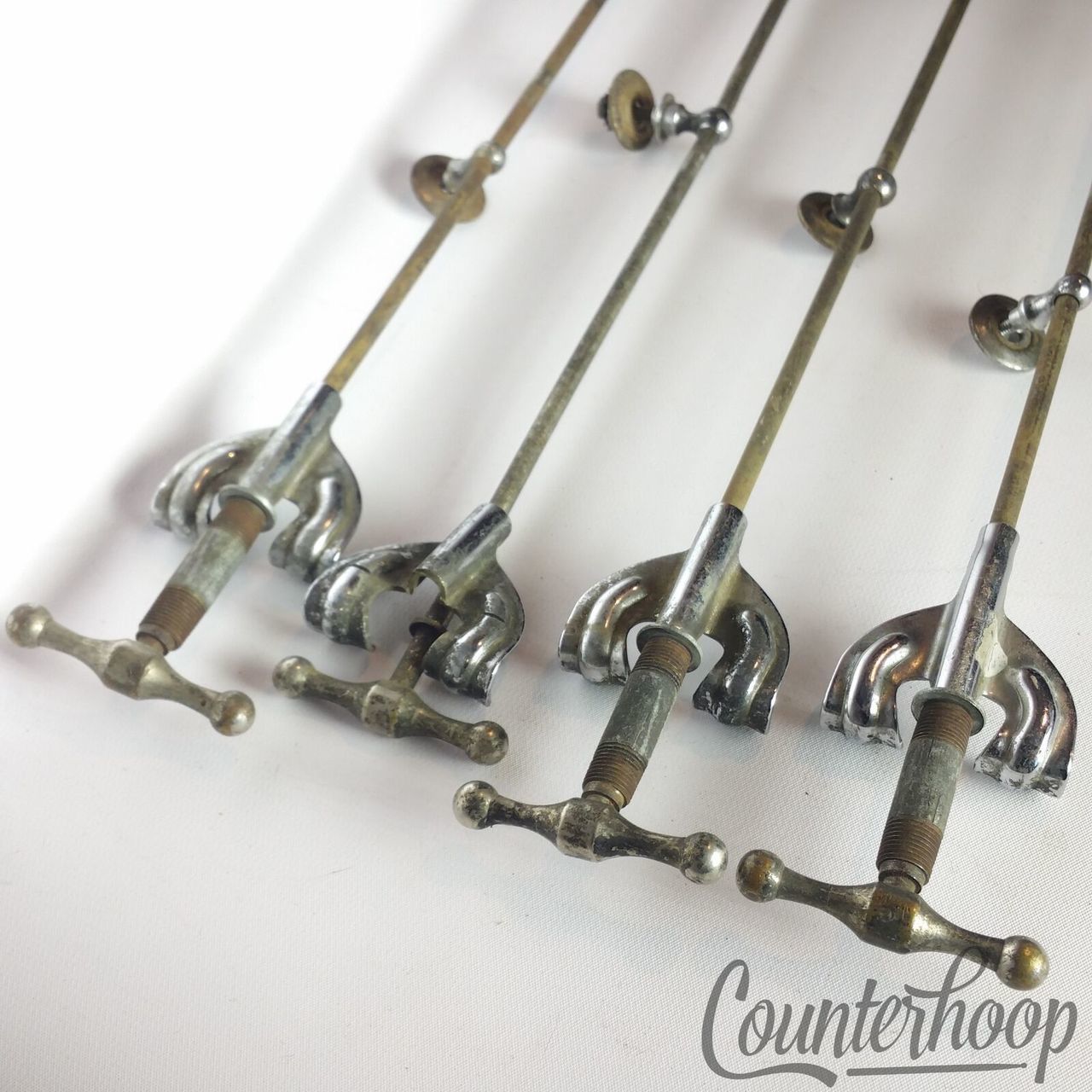 Slingerland 4x Bass Drum Bow-Tie Single-Tension T-Rods+Claws Nickel Vintage 50s — main photograph