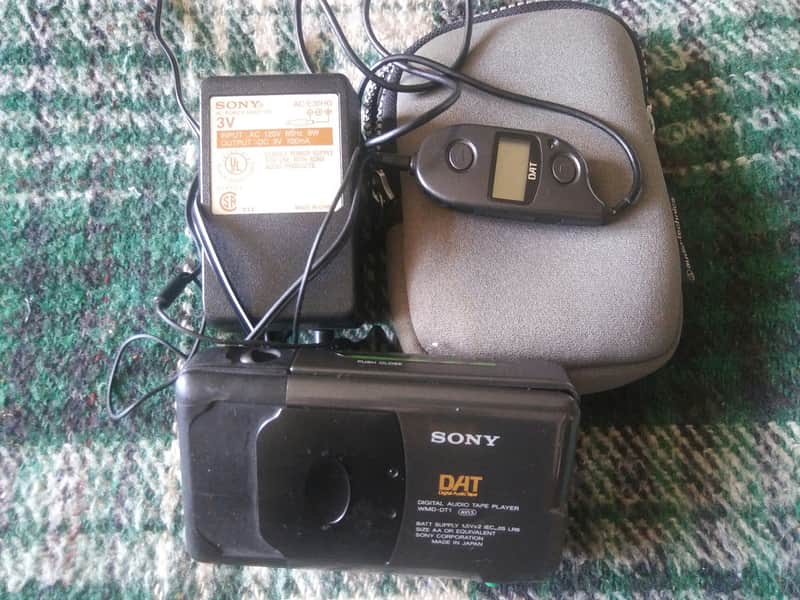 その他 SONY Digital Audio Tape Player WMD-DT1 Sony WMD-DT1 DAT Walkman Digital Audio Tape Player Portable 32
