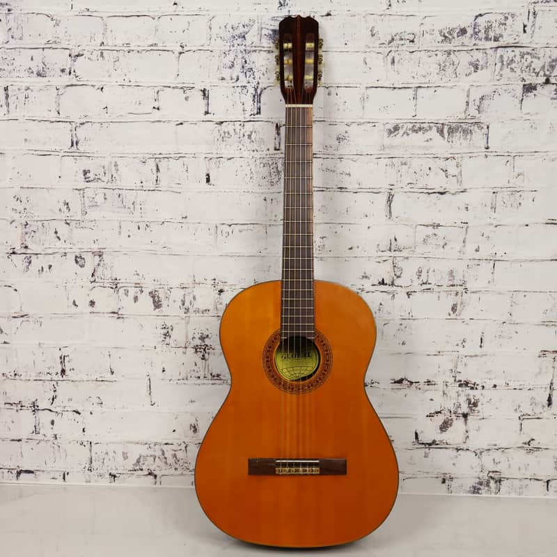 Global Classical Acoustic Guitar w/Hard Case image 1