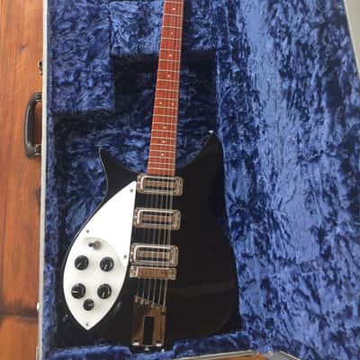 Rickenbacker 350-12V63 Jetglo Lefty image 7