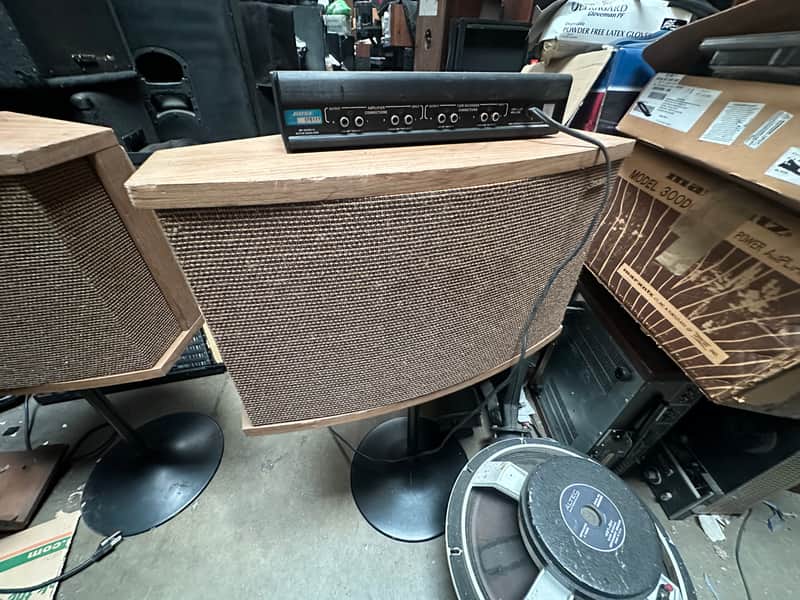 Bose 901 series VI vintage speakers image 1