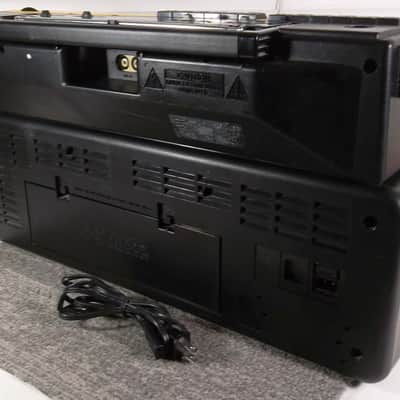 1988 Vintage Magnavox D8300 D-8300 22' x 11' Large Boombox Dual Cassette AM/FM Stereo AUX 5-Way Speakers Portable or AC Excellent image 17