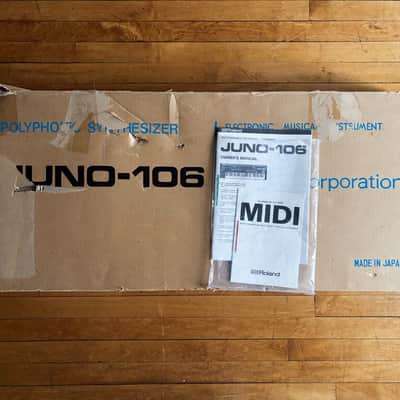 Roland Juno-106 61-Key Programmable Polyphonic Synthesizer 1984 - 1985 - Black