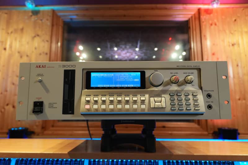 Akai S3000 MIDI Stereo Digital Sampler image 1