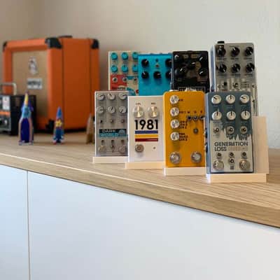 Guitar Desktop Pedal Stand Display for small pedals image 9