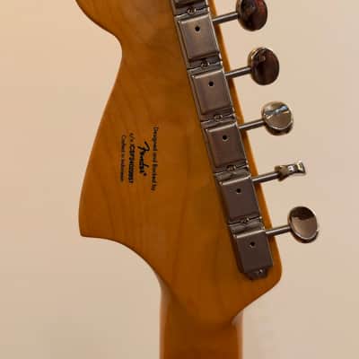 Squier Classic Vibe '70s Jaguar 2024 - 3-Tone Sunburst image 4