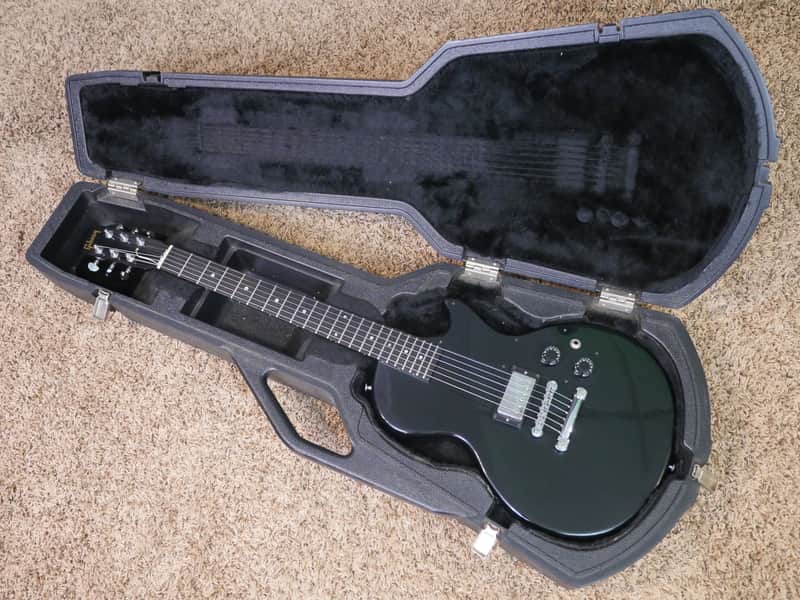 Video! 1986 Gibson Melody Maker Black - Ebony Fretboard - Gen 4 Chainsaw Case image 1