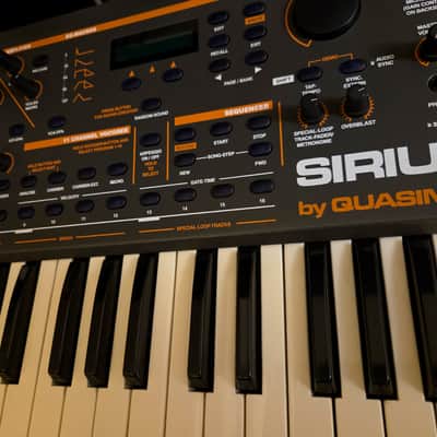 Quasimidi Sirius Analog Synth - RARE - Fully serviced + new mic