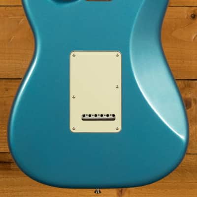 Fender American Professional Classic Stratocaster HSS - Maple - Faded Lake Placid Blue image 4