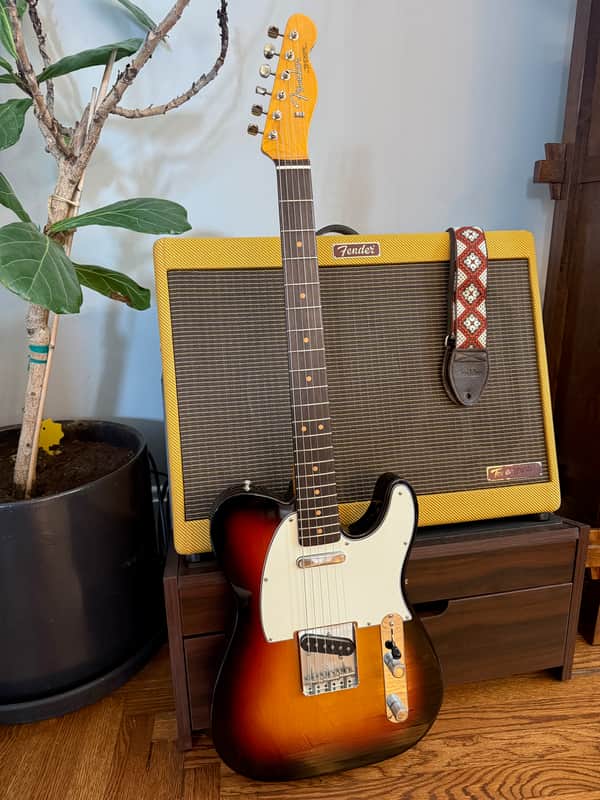 Fender American Vintage II '63 Telecaster 2022 - Present - 3-Color Sunburst