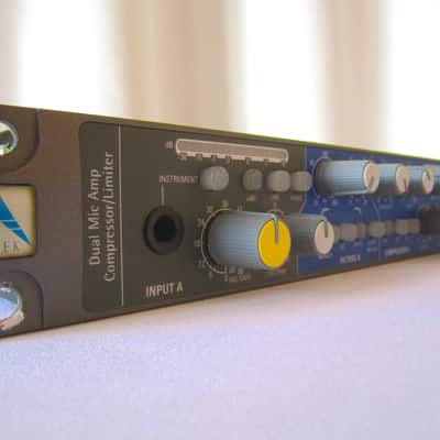Neve / AMEK DMCL Pure Path Dual Mic Pre Compressor / Limiter designed by Mr. Rupert Neve image 5