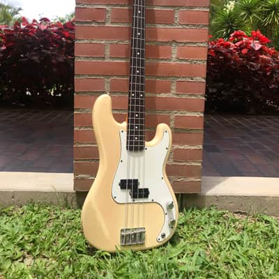 Squier Medium Scale 32'' Precision Bass 1985/1986 Made in Japan (MIJ) image 1