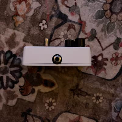 Electro-Harmonix Nano Big Muff Pi Distortion / Sustainer 2013 - Present - White / Black / Red image 4