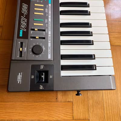 Korg Poly-800 with hard case MINT!! image 2