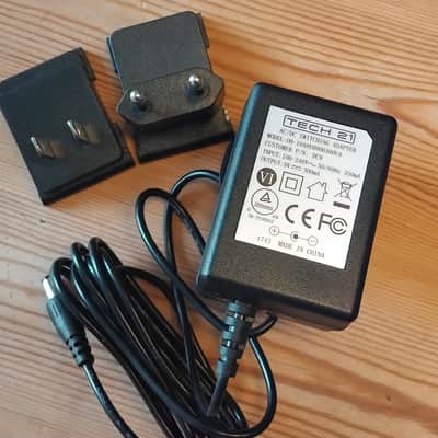 Tech 21 Fly Rig 5 V2 Multi Effects Pedal Board image 8