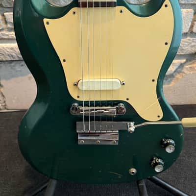 Gibson Melody Maker with Vibrola 1966 - 1970 - Pelham Blue image 2
