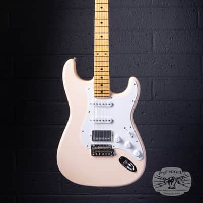 Tokai AST-423 Goldstar HSS Shell Pink MIJ Ash Body Maple Neck image 2