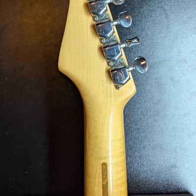 1985 Squier by Fender Stratocaster – Made in Japan (A-Serial, Fujigen image 5