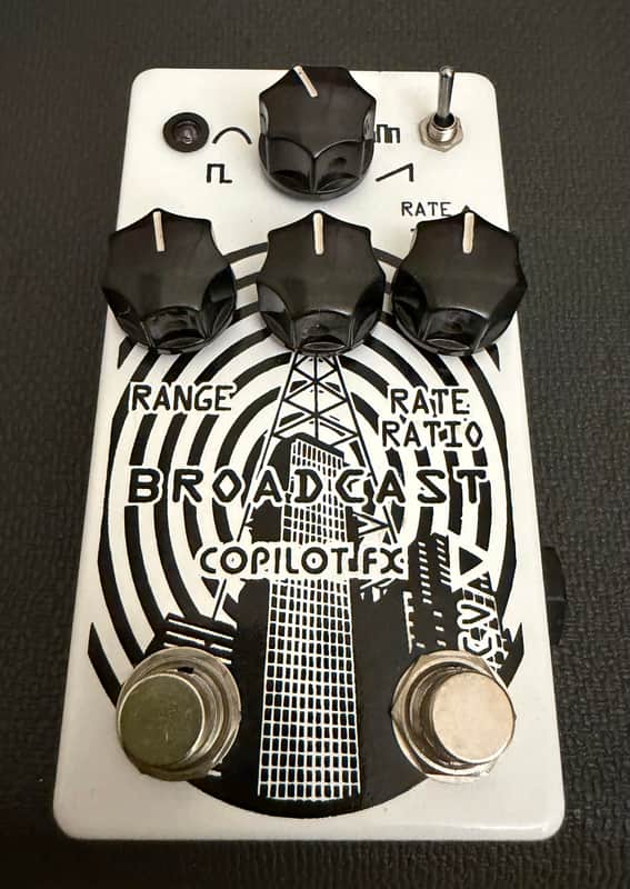 Copilot FX Broadcast 2010s - White image 1