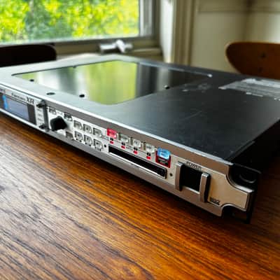 Roland Fantom-XR Rackmount Synthesizer Module 2004 - 2010 - Silver image 3