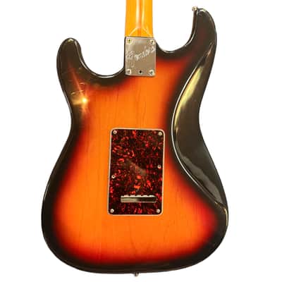 1997-98 Fender Roadhouse Stratocaster Electric Guitar - in 3-Colour Sunburst (Pre-Owned) image 4