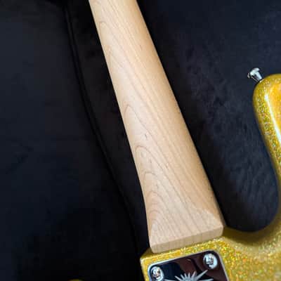 MINT Duesenberg Alliance Chris Chaney Bass Gold Sparkle PRISTINE image 14