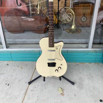 Consignment 1998 Danelectro Reissue U2 Made in Korea - White w/ Sitar Mod & Levy's Gig bag (Speer, J) image 2
