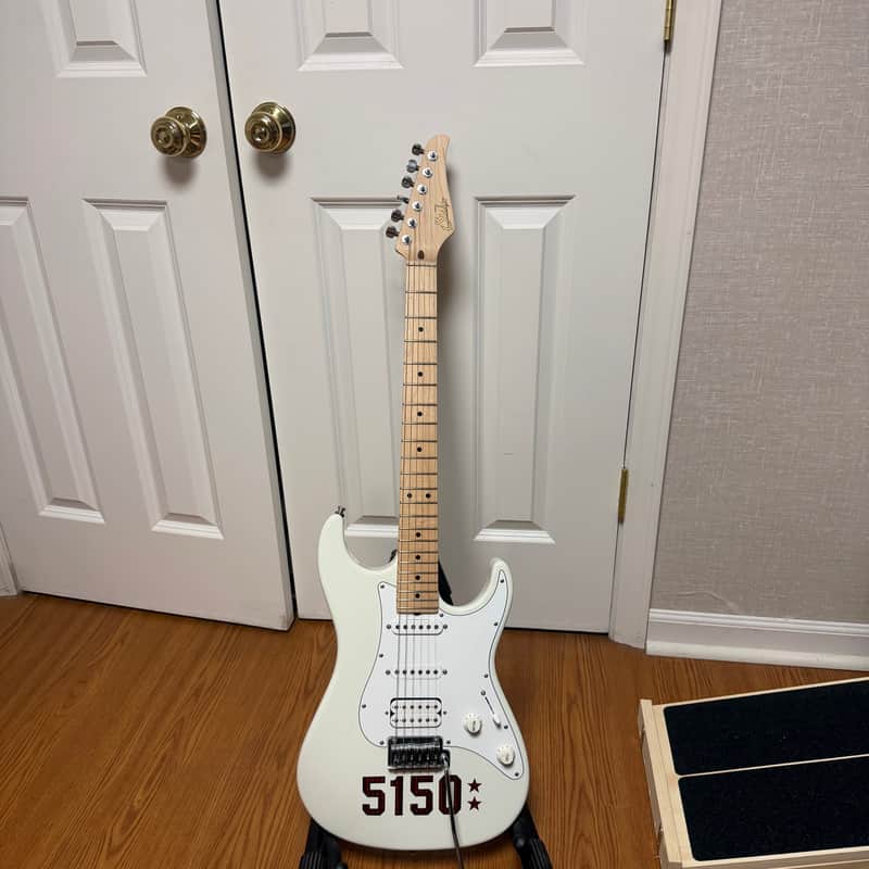 Suhr Pro series S2 - White